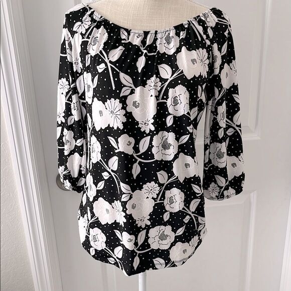 Shannon Ford New York Black with Raised White Floral Design On or Off Shoulder - Picture 1 of 8
